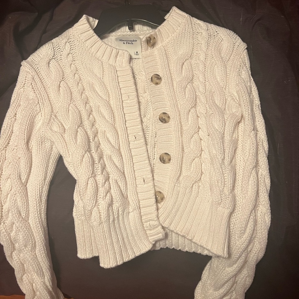 Abercrombie & Fitch Women's White Cable Knit Sweater